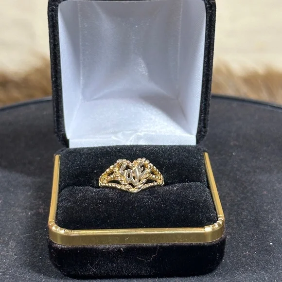 Love Heart Ring - Picture 2 of 4